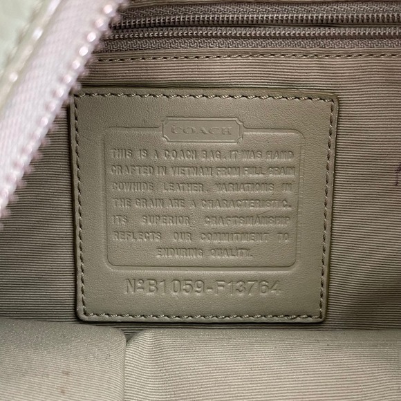 Coach Pleated Leather Soho Hobo Shoulder Bag Pale Mint Green B1059-F13764 Y2K - Picture 12 of 15